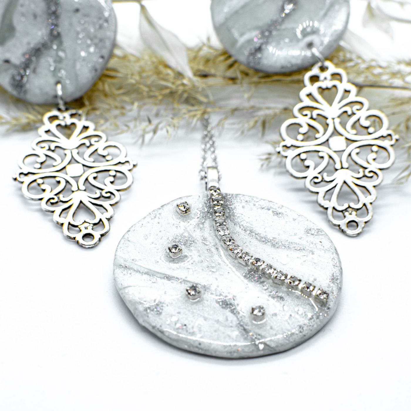 Schmuck mit Blumen
